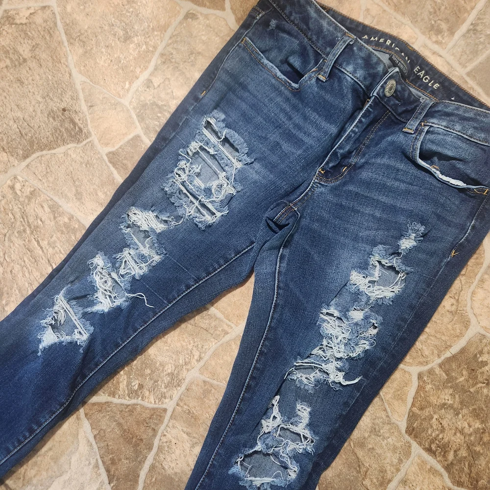 American Eagle Outfitters Dark Blue Distressed Skinny Jeans - Picture 2 of 9